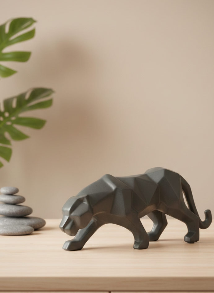 Origami-Inspired Geometric Panther Sculpture – Matte Charcoal